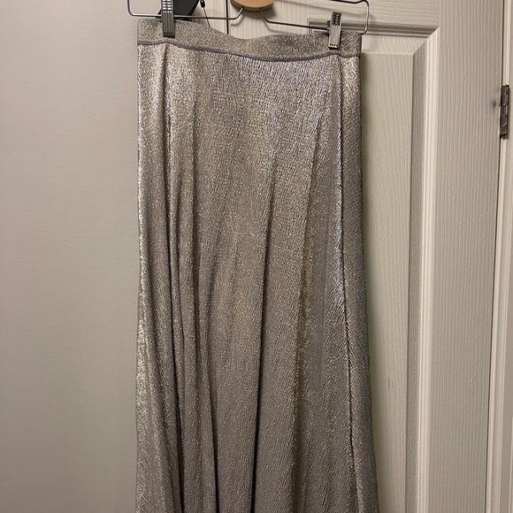 Massimo Dutti crinkle pull on skirt, size small NWT - Picture 1 of 5